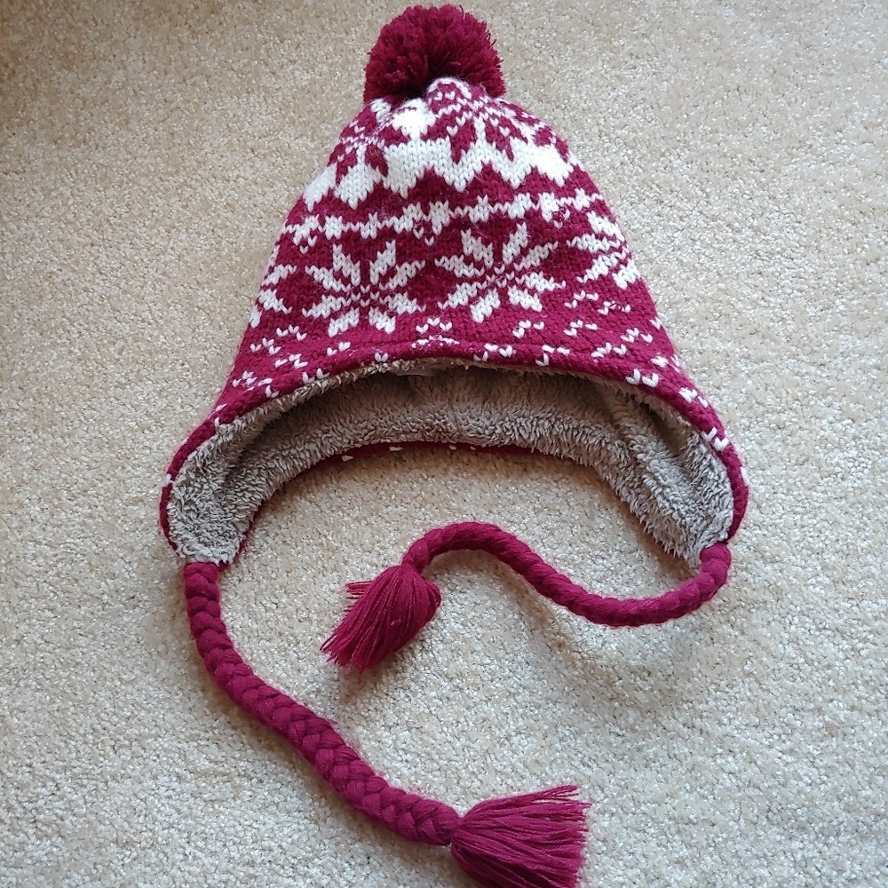 Sherpa lined burgundy/white beanie with pom pom